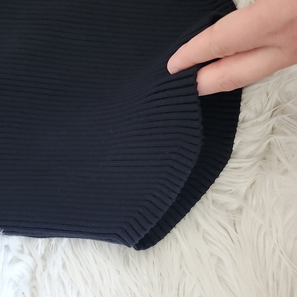 Mable Ribbed Long Sleeve Top - Picture 6 of 6